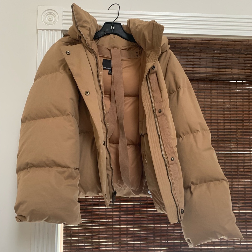 Women’s Camel Short Down Puffer Jacket-